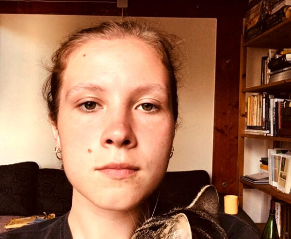 Teiskeelsete luuletajate retseptsioon Jaan Kaplinski ja Igor Kotjuhi näitel