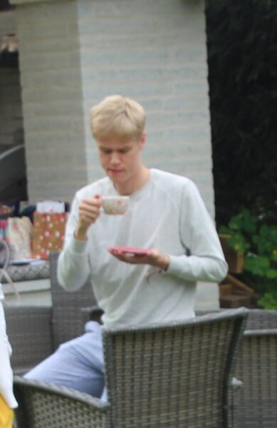 Käsi peseb kätt ehk Loodusel pole enam põske, mida ette pöörata