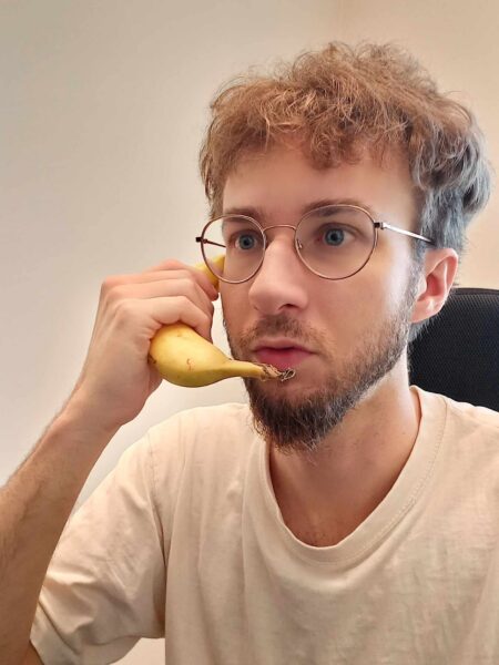 Tagurpidi lendavad kajakad