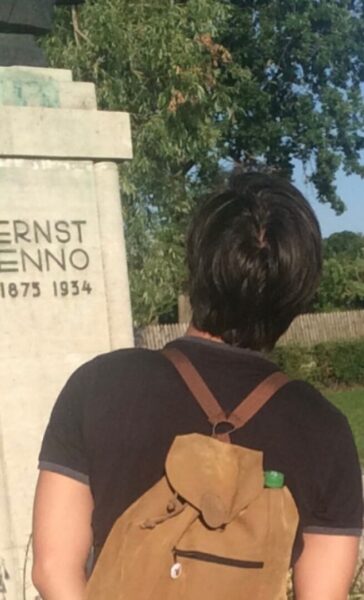 „olen kinni kasvanud nagu järv nagu haav liig sitket liha“