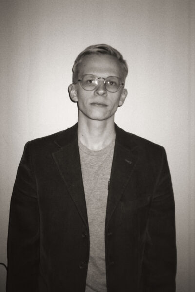 *Miks me pimedaks jäime