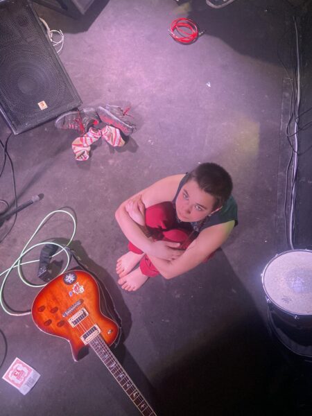 Olemise täiesti talutav, hoomatav ja mõõdukas kergus ehk Noorteromaanidest (üldiselt) ja „Ketsidest“ (konkreetselt)