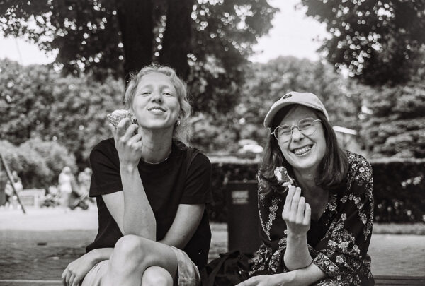 Kogu oma jõu, viha ja empaatiavõimega. Intervjuu Värske Rõhu peatoimetaja Hanna Linda Korbiga