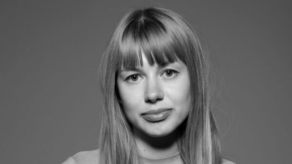 Arvan, et see lugu võiks alata sügisvihmases Supilinna puumajas