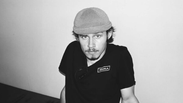 &ldquo;h&auml;&auml;l v&auml;riseb&rdquo; jt luuletusi